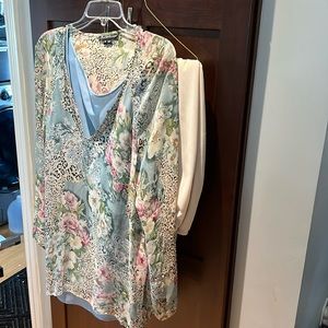 Evening set - ECI New York 3x camisole/ beaded pastel top and pants